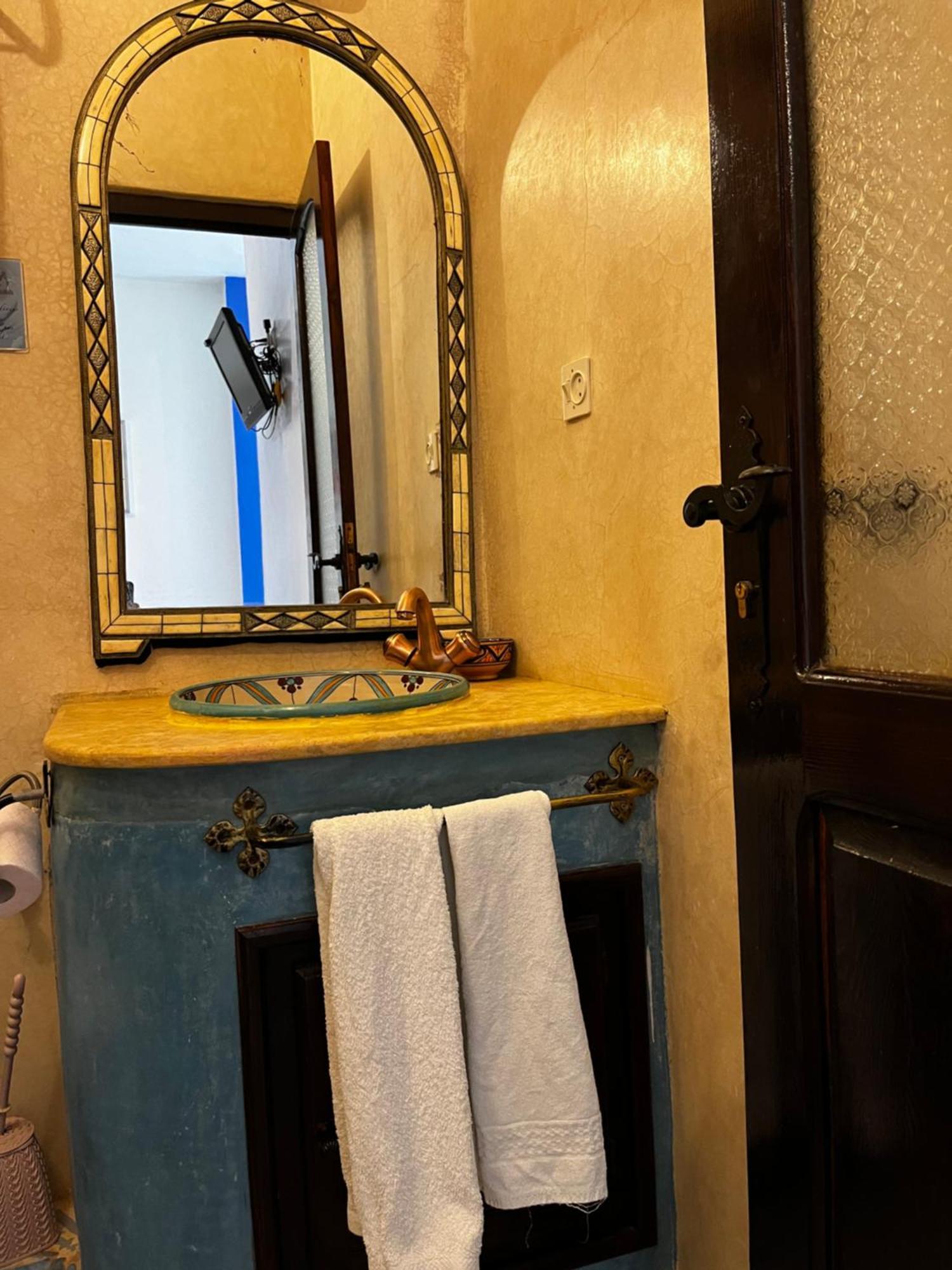 Riad Tassili Chaouen เชฟชาอูน ภายนอก รูปภาพ